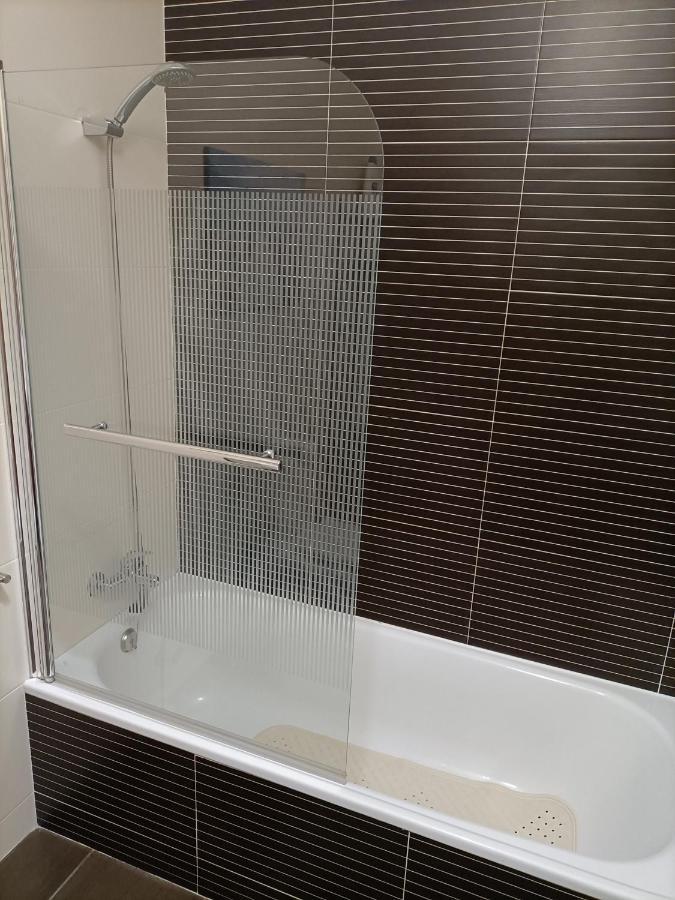 Modern 1br For 4 - Great For Long Stays, 10 Min To Attractions Vila Nova de Gaia